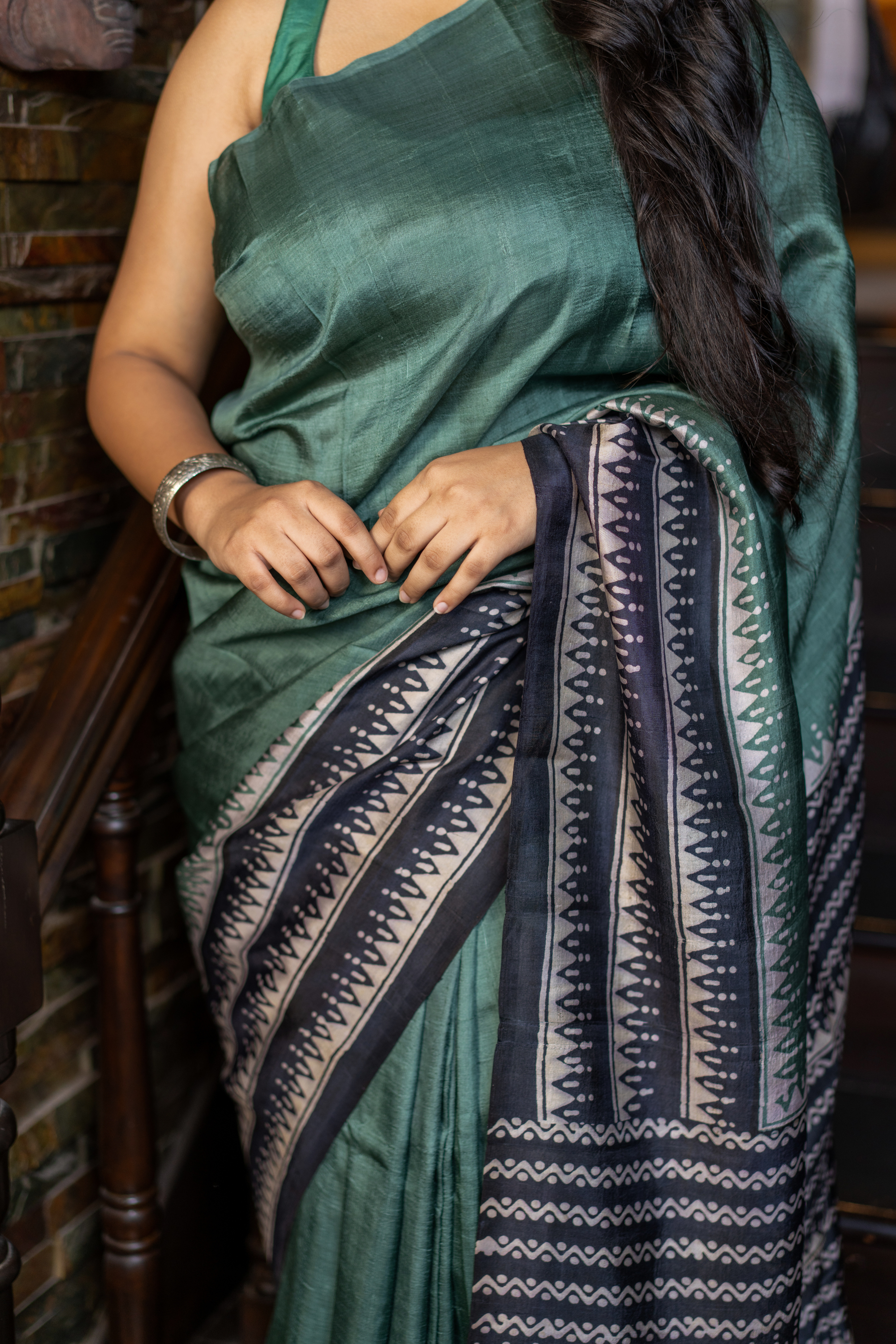 Emerald Whisper Handwoven Silk Saree — A Harmony of Subtle Elegance