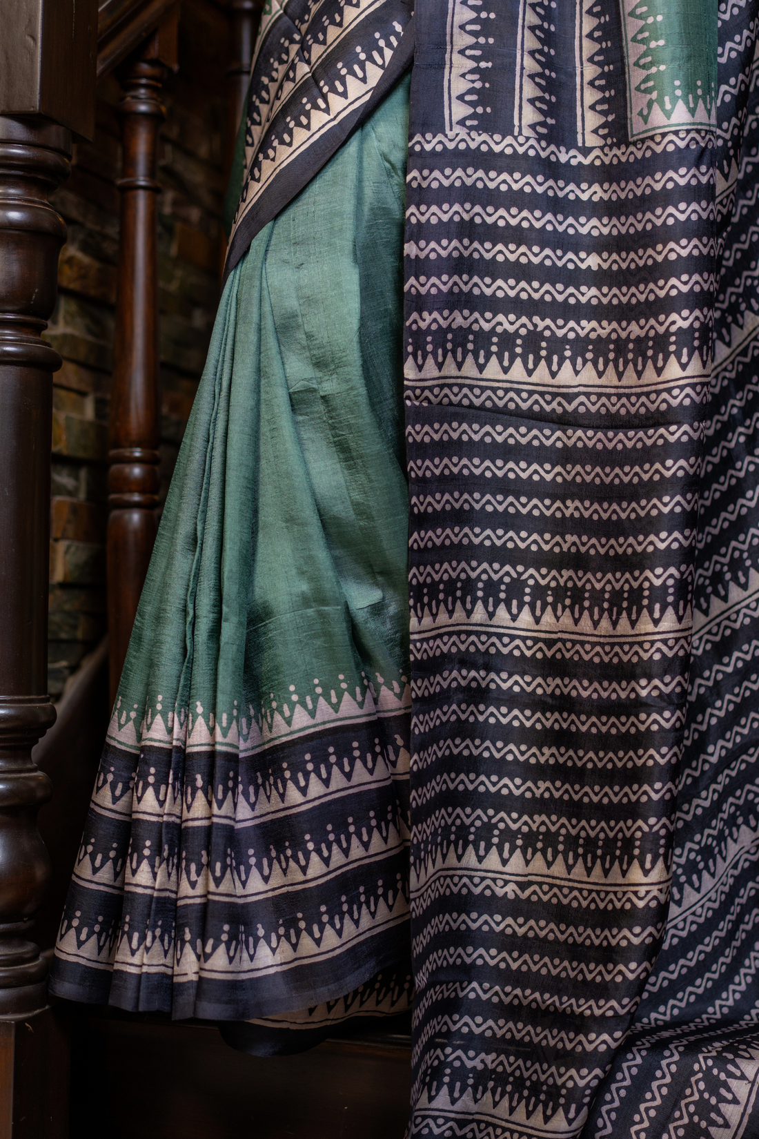 Emerald Whisper Handwoven Silk Saree — A Harmony of Subtle Elegance