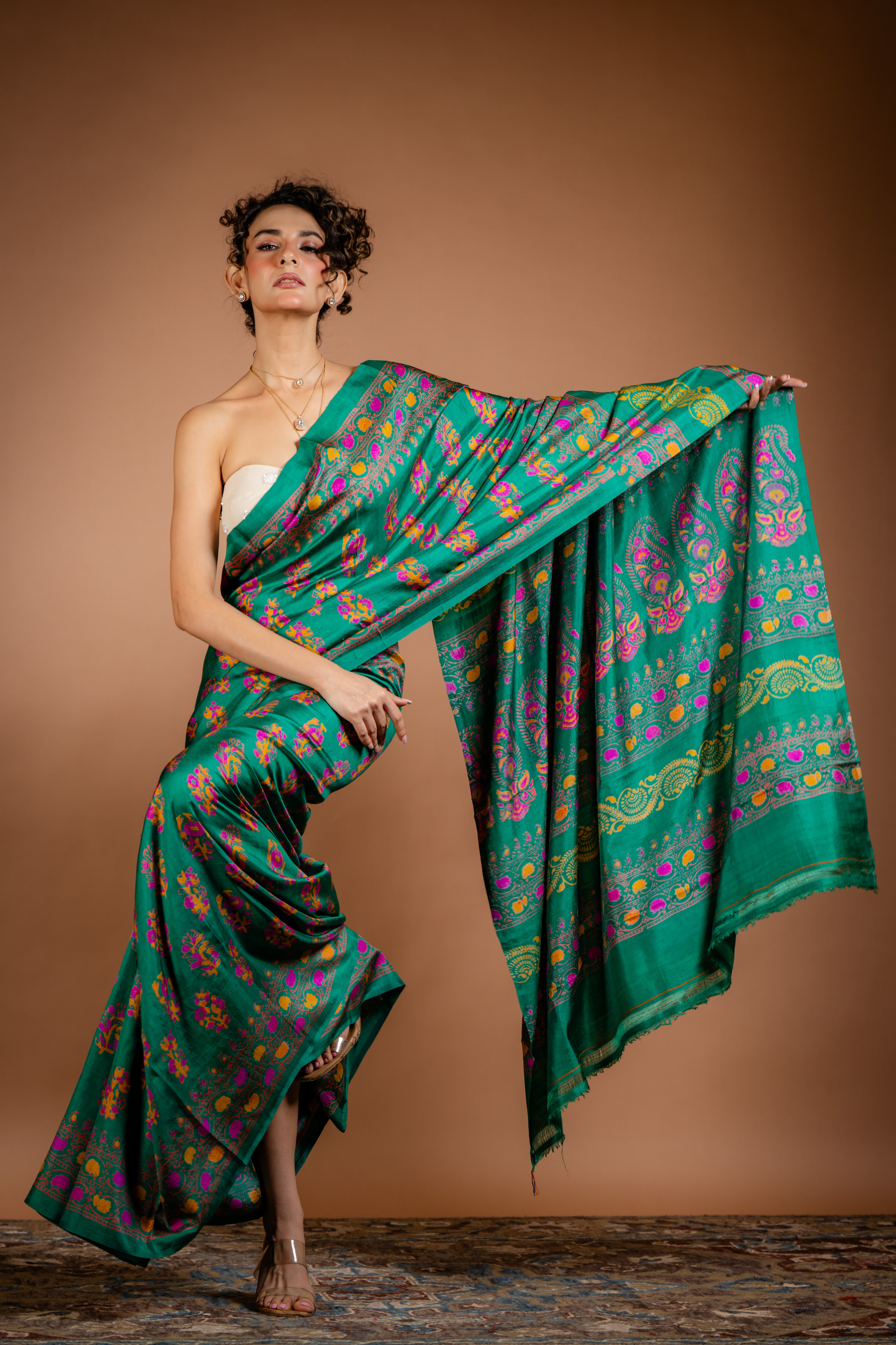 Emerald Radiance Silk Saree: A Symphony of Colour and Craft