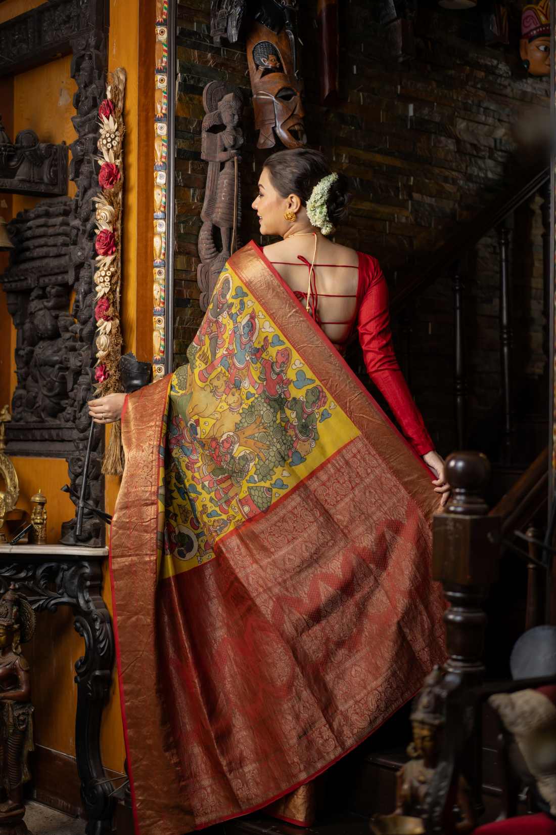 Canary Kalamkari Art Silk: A Canvas of Woven Tradition