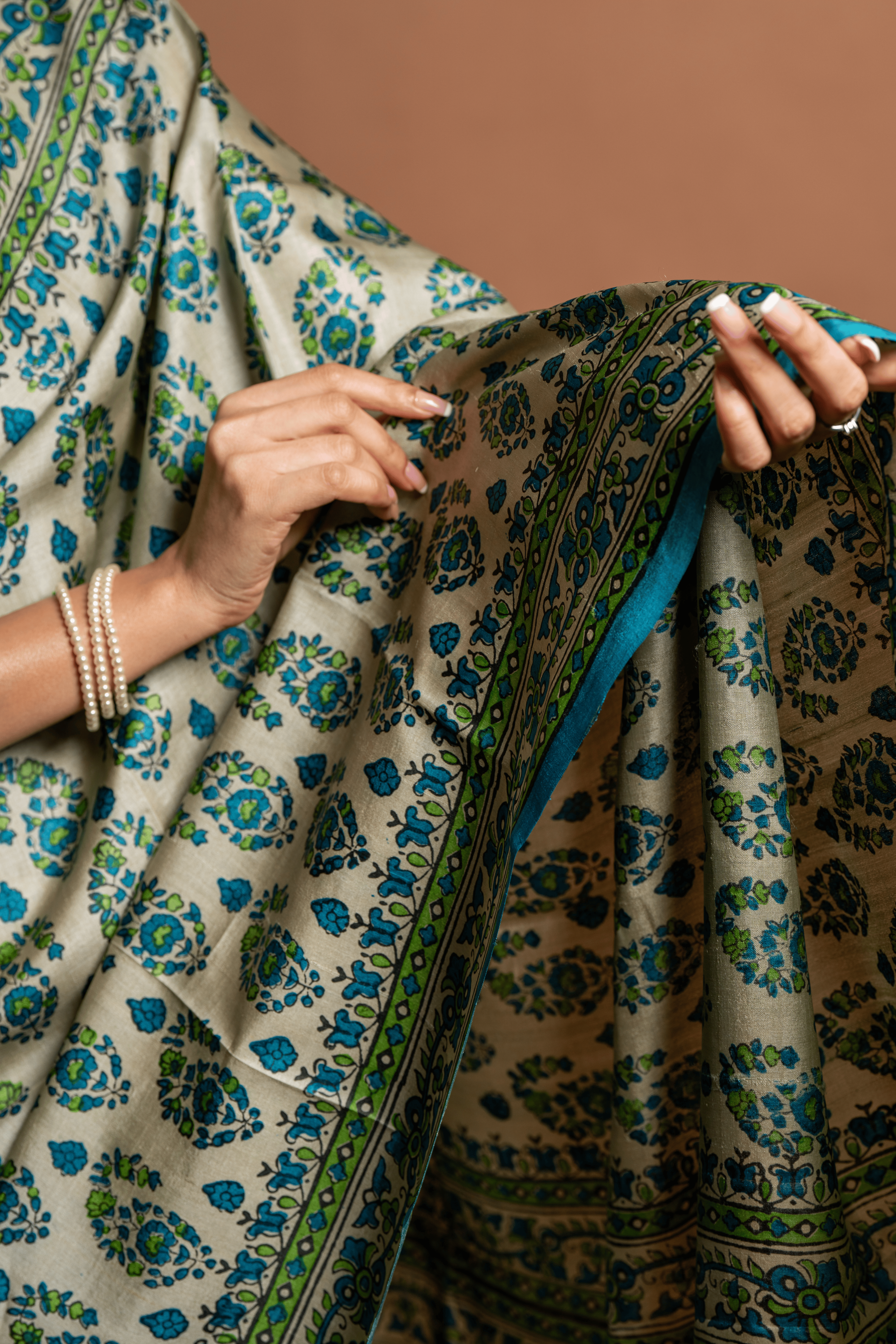 Oasis Bloom Cotton: Effortless Style in Hand-Printed Comfort