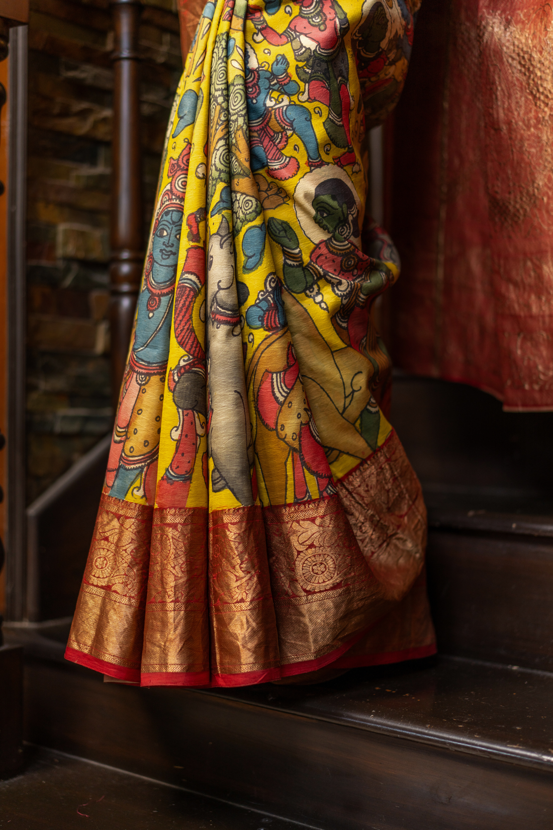 Canary Kalamkari Art Silk: A Canvas of Woven Tradition