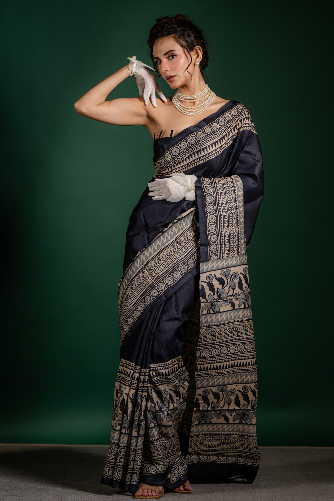 Noor-E-Kohl Silk Saree: The Poise of Timeless Black Elegance