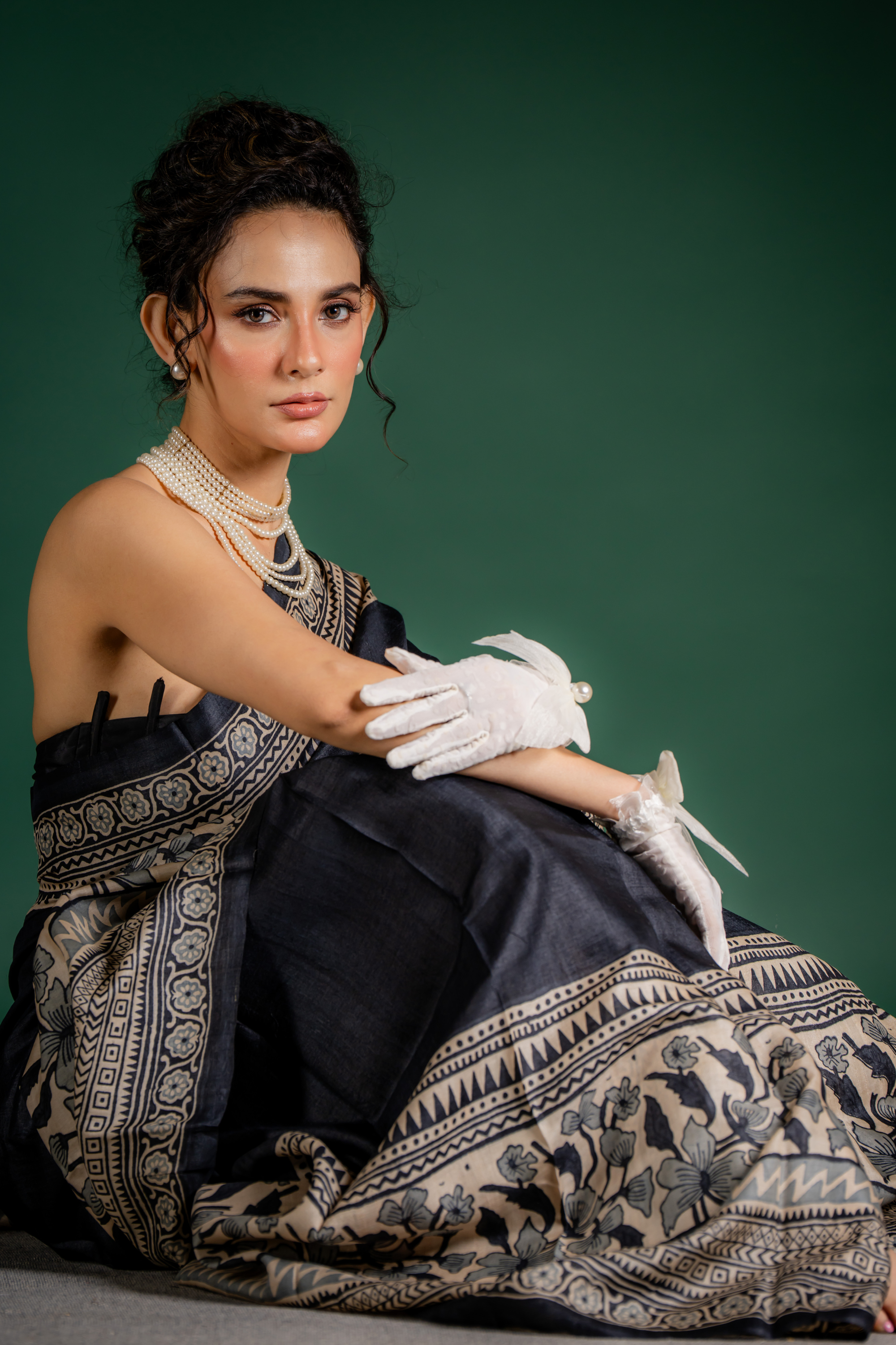 Noor-E-Kohl Silk Saree: The Poise of Timeless Black Elegance