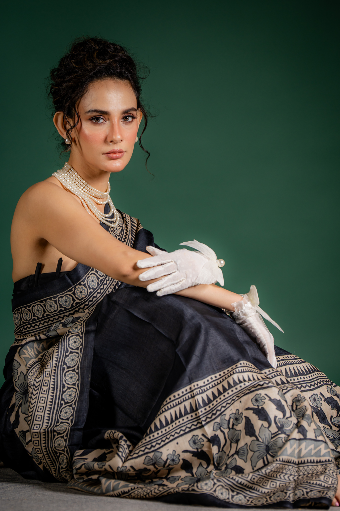 Noor-E-Kohl Silk Saree: The Poise of Timeless Black Elegance